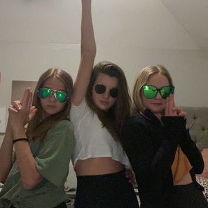 Meet your Posher, Reese